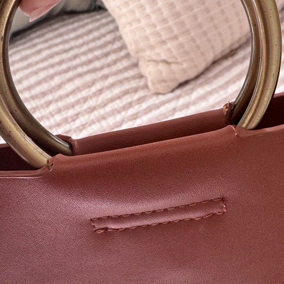 Street Level Crossbody Bag with Brass Handles - Picture 4 of 8